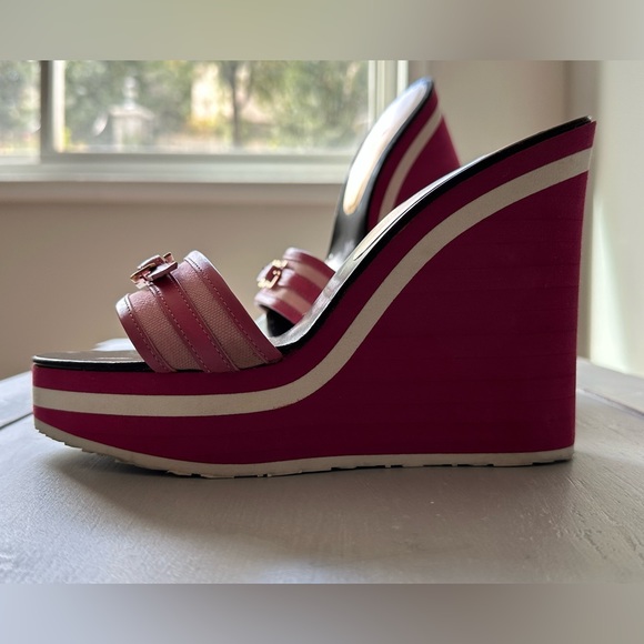 Dolce & Gabbana - Vintage Pink Canvas/Calf-Skin Leather Wedge Sandals - Picture 4 of 8